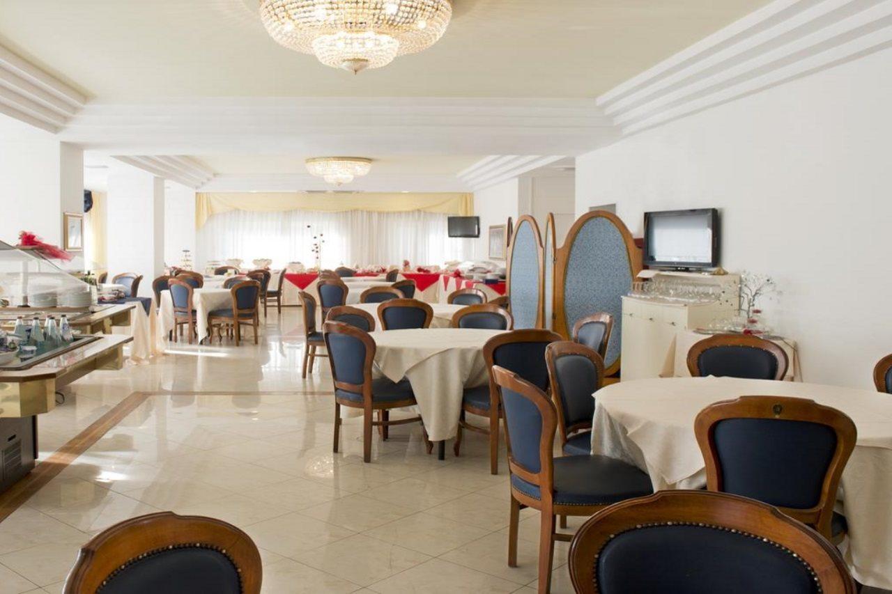 Hotel City Montesilvano Marina エクステリア 写真